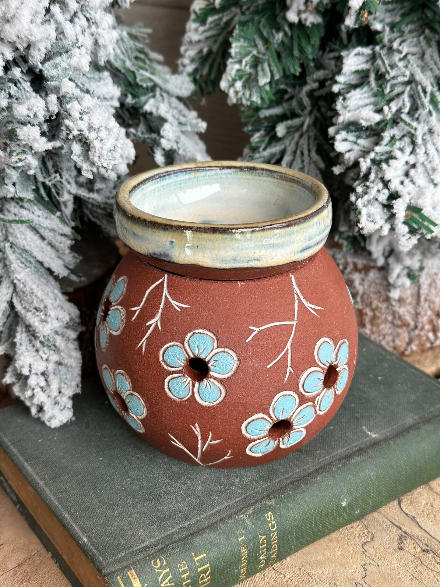 Wax warmer, blue