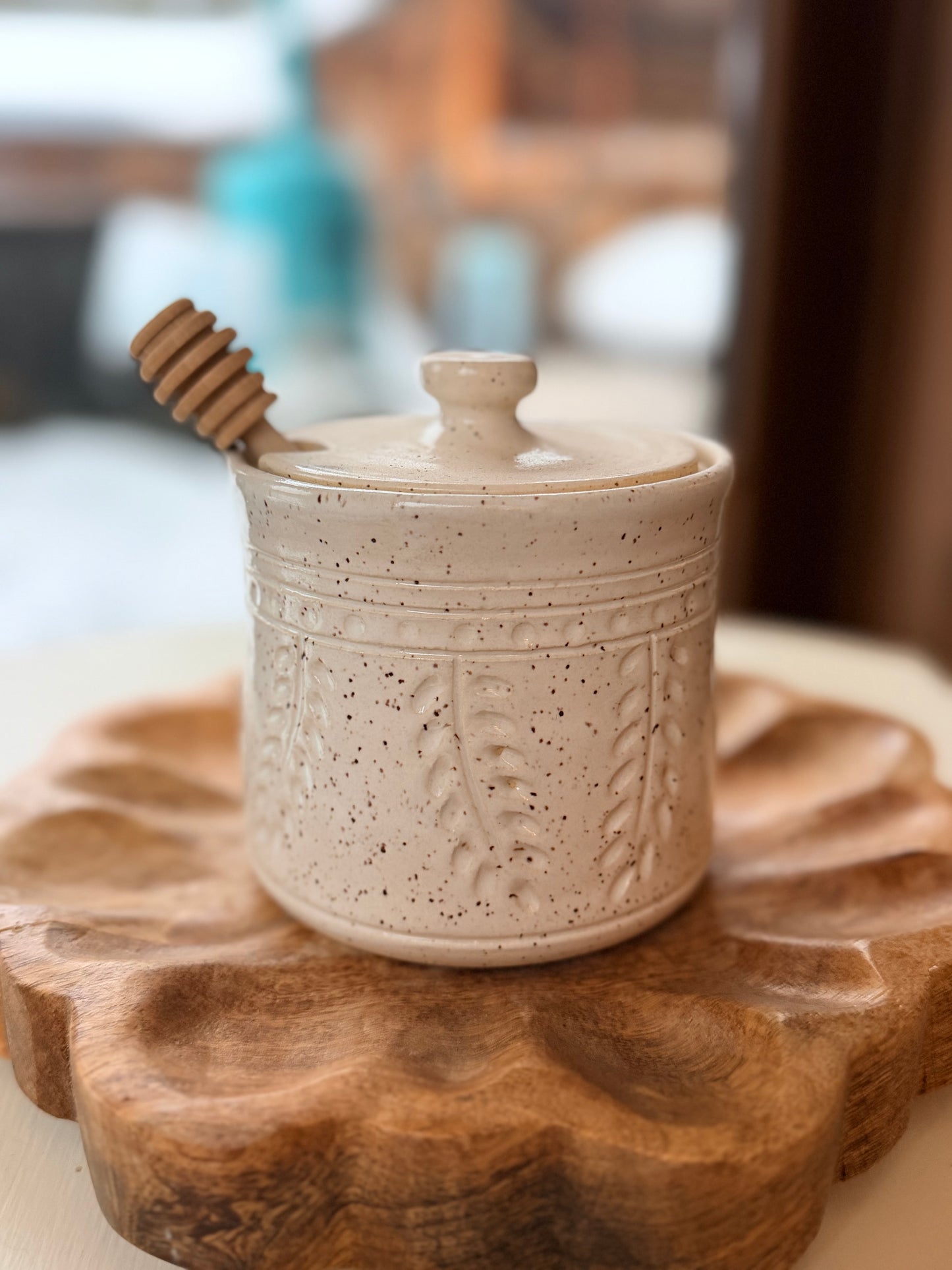 Carved Speckled Honey Pot- oatmeal